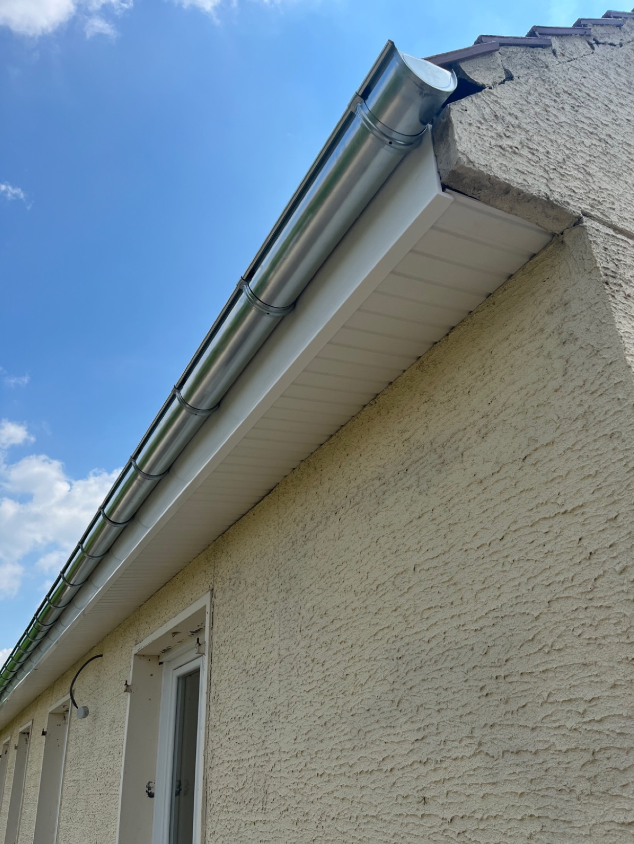 Pose de gouttières à Beauvais